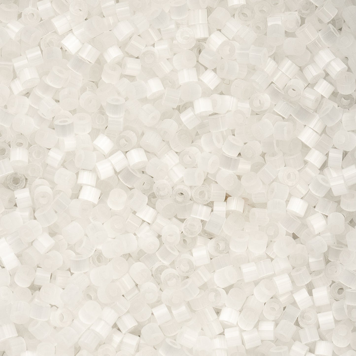 697cy11-1044 Cylin Bead sz 11 25g Bag Crystal Silk Satin