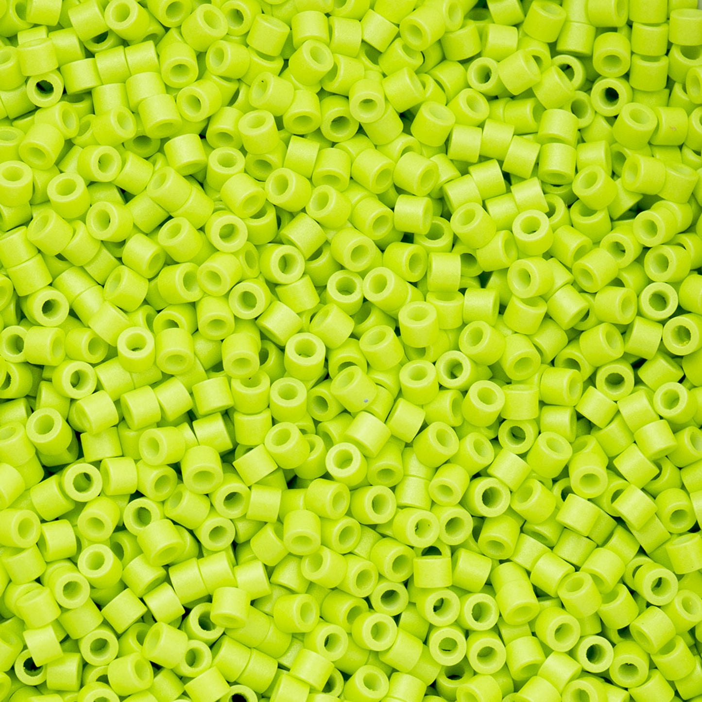 697cy11-1065 Cylin Bead sz 11 25g Bag Opaque Chartreuse