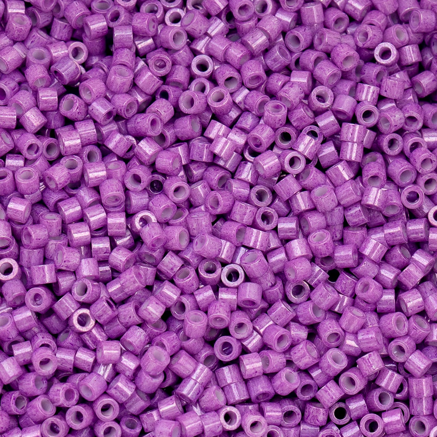 697cy11-1089 Cylin Bead sz 11 25g Bag Opaque Violet
