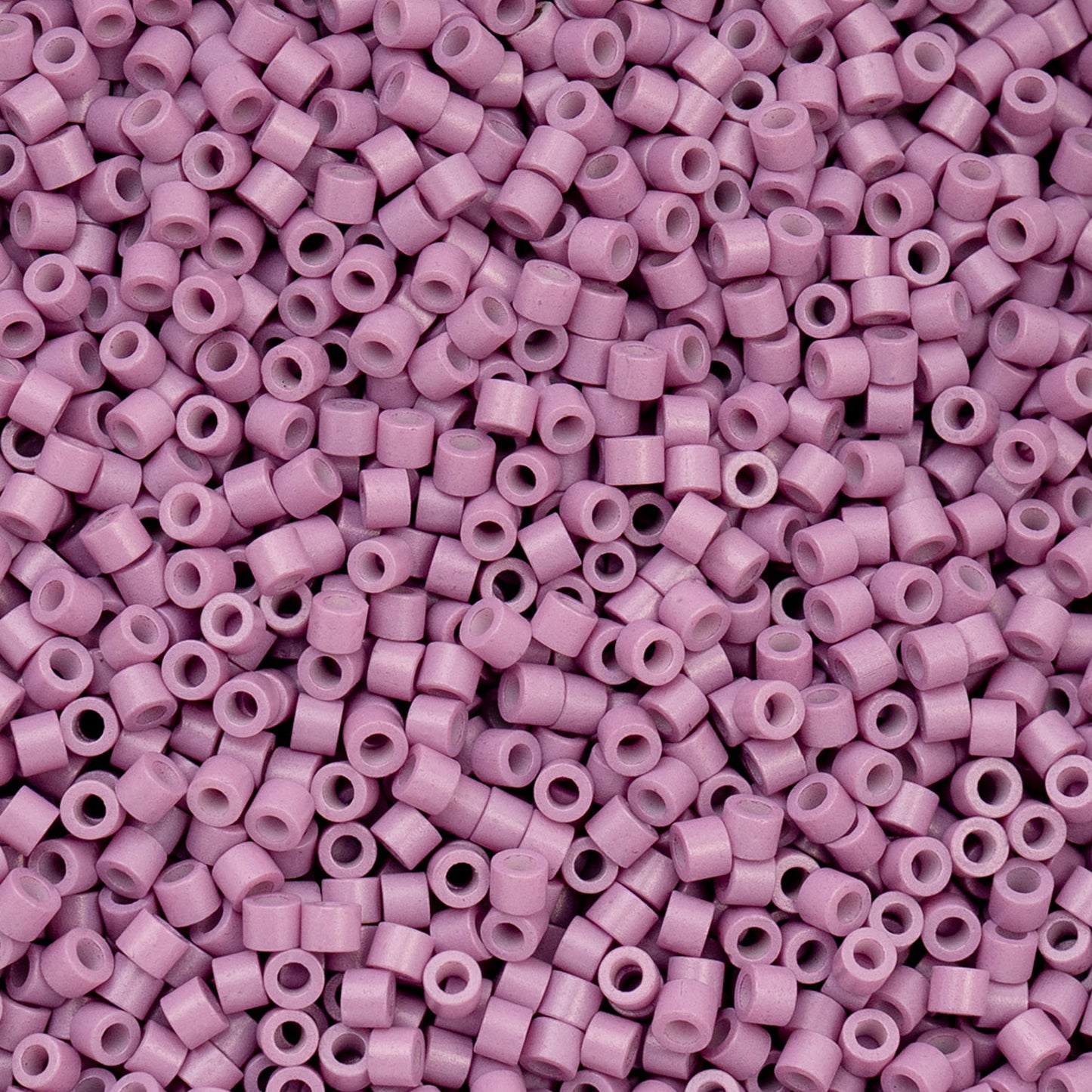 697cy11-1110 Cylin Bead sz 11 25g Bag Opaque Lilac