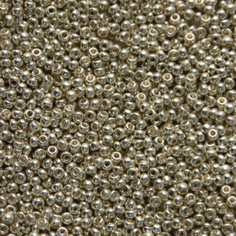 79-M-1036L Czech Seed Beads, sz 10 – Metallic Bright Silver (loose)
