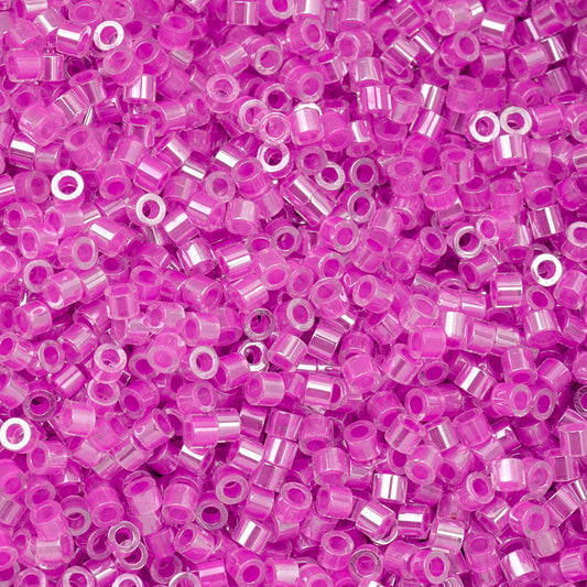 697cy11-1017 Cylin Bead sz 11 25g Bag Orchid Glow AB Lined