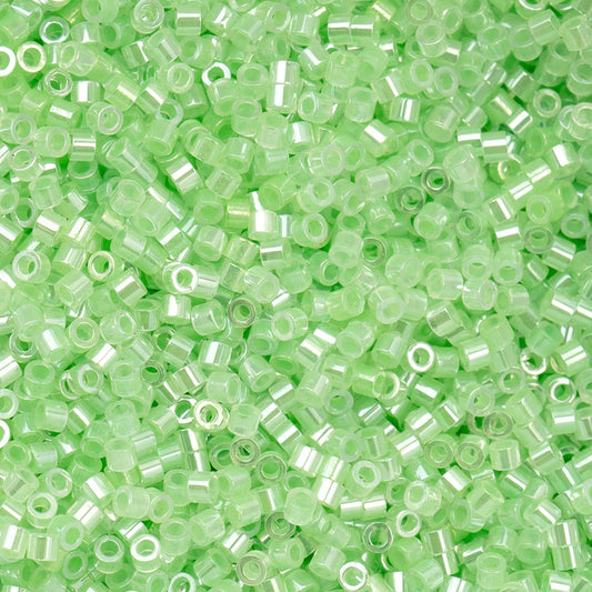 697cy11-1029 Cylin Bead sz 11 25g Bag Light Crystal Green Ceylon
