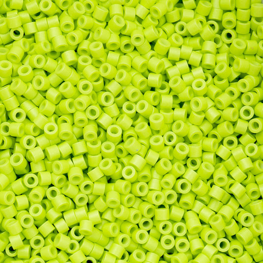 697cy11-1065 Cylin Bead sz 11 25g Bag Opaque Chartreuse