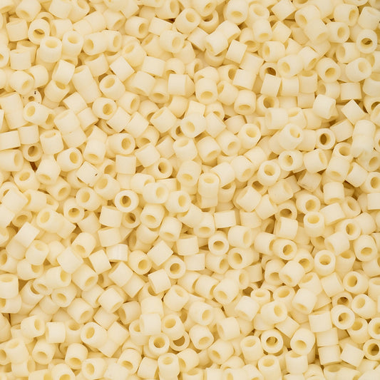 697cy11-1072 Cylin Bead sz 11 25g Bag Opaque Dark Cream 8