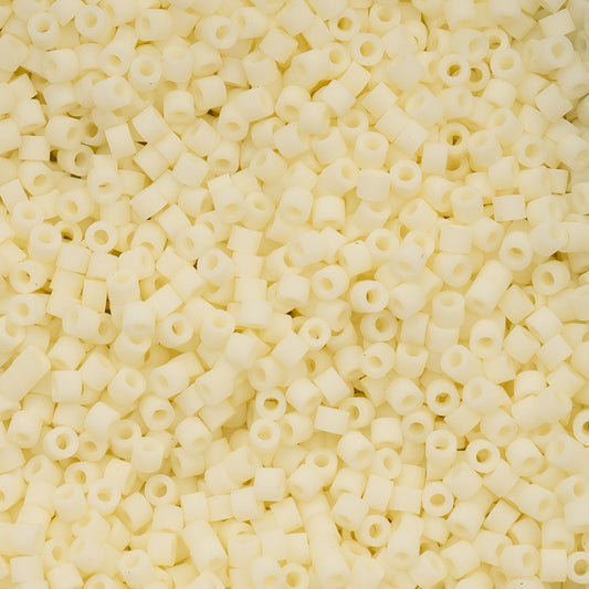 697cy11-1155 Cylin Bead sz 11 25g Bag Matte Macaron - Cream