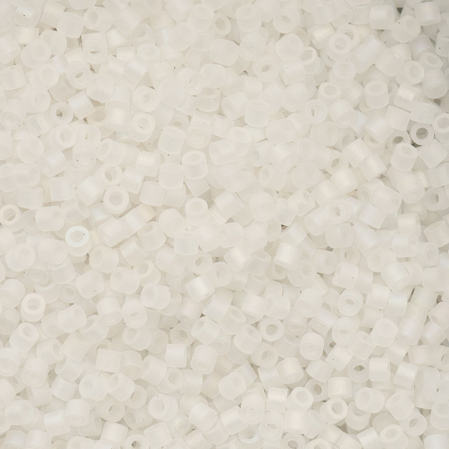 697cy11-1173 Cylin Bead sz 11 25g Bag Matte Macaron AB - White